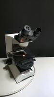 OLYMPUS CH30 LAB MICROSCOPE WITH EYE PIECE (10X18L)