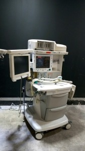 DATEX-OHMEDA S/5 AVANCE ANESTHESIA MACHINE WITH (8.01 SOFTWARE VERSION)