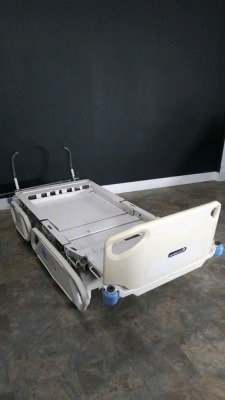 HILL-ROM TOTAL CARE SPORT 2 HOSPITAL BED