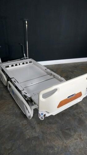 HILL-ROM TOTAL CARE SPORT 2 HOSPITAL BED