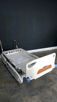 HILL-ROM TOTAL CARE SPORT 2 HOSPITAL BED