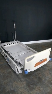 HILL-ROM TOTAL CARE SPORT 2 HOSPITAL BED