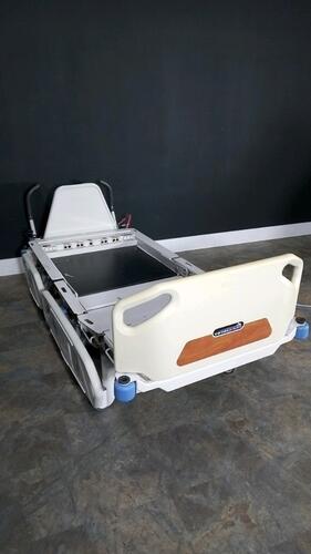 HILL-ROM TOTAL CARE SPORT 2 HOSPITAL BED