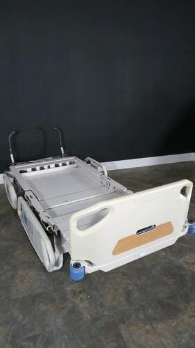 HILL-ROM TOTAL CARE SPORT 2 HOSPITAL BED