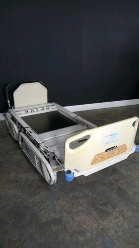 HILL-ROM TOTAL CARE SPORT 2 HOSPITAL BED