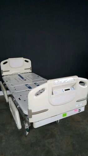 HILL-ROM P1600 ADVANTA HOSPITAL BED