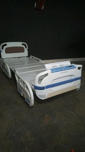 STRYKER 3002 S3 HOSPITAL BED