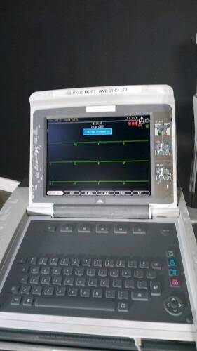 GE MAC 5500 HD ECG/EKG MACHINE WITH ACQUISITION MODULE ON CART
