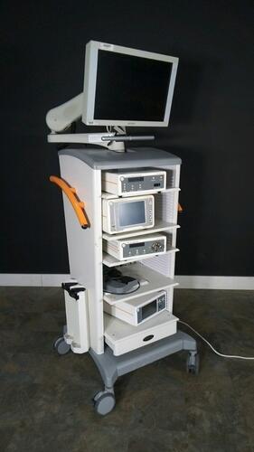 SMITH & NEPHEW ENDO CART WITH MONITOR: 560P CAMERA SYSTEM, 500 XL LIGHT SOURCE, POWER II CONTROL SYSTEM, 660HD IMAGE MANAGEMENT