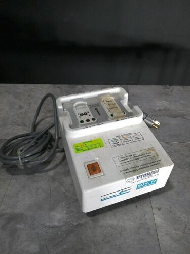 SMITH & NEPHEW MPC 4 BATTERY CHARGER