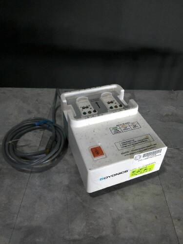 SMITH & NEPHEW MPC 4 BATTERY CHARGER