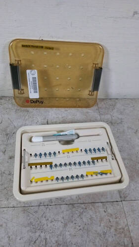 DEPUY SCREW SET