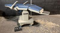 MIDMARK 491 EXAM CHAIR W/FOOTSWITCH