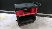 RUBBERMAID CRASH CART