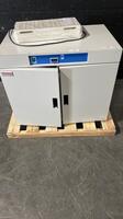 THERMO SCIENTIFIC 6877 INCUBATOR