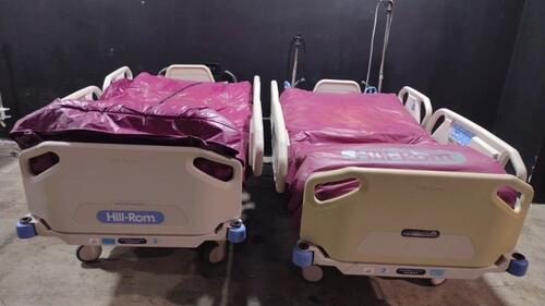 LOT OF HILL-ROM TOTAL CARE SPORT 2 HOSPITAL BEDS