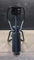 PRECOR USA EFX 524 ELLIPTICAL