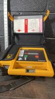 MEDTRONIC LIFEPAK 500 DEFIB