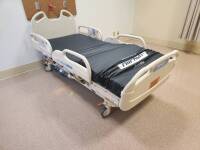 HILL-ROM P3200 VERSACARE HOSPITAL BED