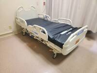 HILL-ROM P3200 VERSACARE HOSPITAL BED