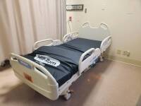 HILL-ROM P3200 VERSACARE HOSPITAL BED