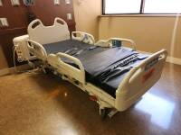 HILL-ROM P3200 VERSACARE HOSPITAL BED