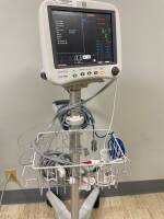 GE DASH 4000 PATIENT MONITOR ON ROLLING STAND