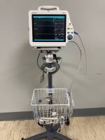 MINDRAY DPM 4 PATIENT MONITOR ON ROLLING STAND