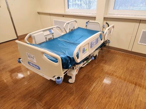 HILL-ROM TOTALCARE HOSPITAL BED