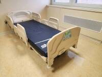 STRYKER 5700 CHG SPIRIT HOSPITAL BED