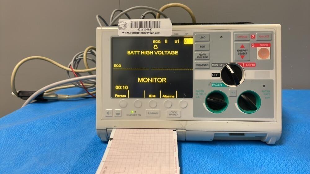 ZOLL MSERIES BIPHASIC DEFIBRILLATOR W/ 3 LEAD ECG, PACING, ANALYZE, ECG ...