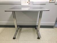 RIES STAINLESS STEEL HIGH-LOW TABLE