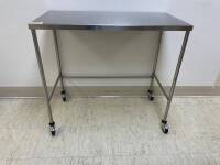 STAINLESS STEEL TABLE