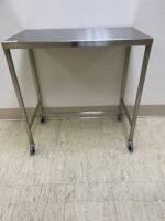 STAINLESS STEEL TABLE