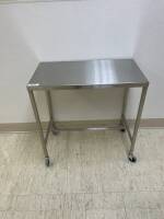 STAINLESS STEEL TABLE