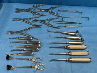 PLASTICS DEBRIDEMENT INSTRUMENT SET