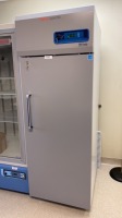 THERMO SCIENTIFIC TSX SERIES PORTABLE SINGLE-DOOR LABORATORY REFRIGERATOR