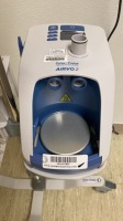 FISHER & PAYK3L AIRVO 2 HUMIDIFIER HIGH FLOW THERAPY SYSTEM W/ MAXTEC O2 FLOW METER, CASE W/ ACCESSORIES ON ROLLING STAND