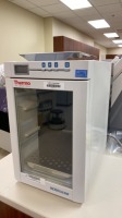 THERMO SCIENTIFIC HERATHERM IMC 18 COMPACT MICROBIOLOGICAL INCUBATOR