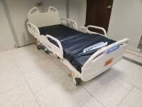 HILL-ROM P3200 VERSACARE HOSPITAL BED