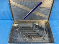 V. MUELLER COLLIS MODIFIED RETRACTOR SET