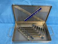 V. MUELLER COLLIS MODIFIED RETRACTOR SET