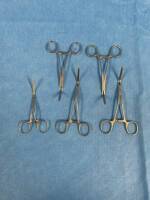 LOT OF VASCULAR CLAMPS