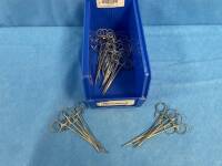 LOT OF CURVED FORCEPS