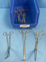 LOT OF VASCULAR CLAMPS