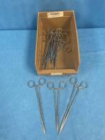 LOT OF NEEDLE HOLDERS