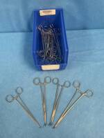 LOT OF CURVED FORCEPS