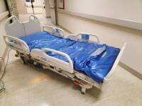 HILL-ROM P3200 VERSACARE HOSPITAL BED