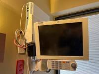 GE SOLAR 8000I PATIENT MONITORING SYSTEM W/ GE MD15 PATIENT MONITOR