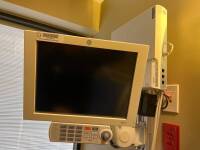 GE SOLAR 8000I PATIENT MONITORING SYSTEM W/ GE MD15 PATIENT MONITOR